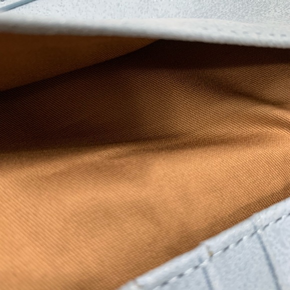 💙 HOBO Foray Large Wallet - Picture 8 of 12